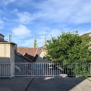 Palais Palffy Suits Apartment